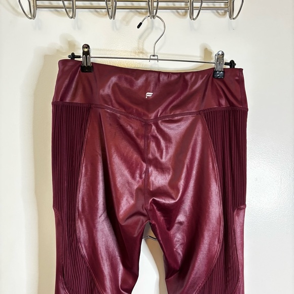 Fabletics Motion365+ Contour High-Waisted Legging in Merlot - Picture 4 of 16